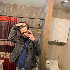 Meet your Posher, Austin